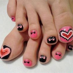 PICTURE OF TOENAIL ART WITH ANTIFUNGAL NAIL POLISH